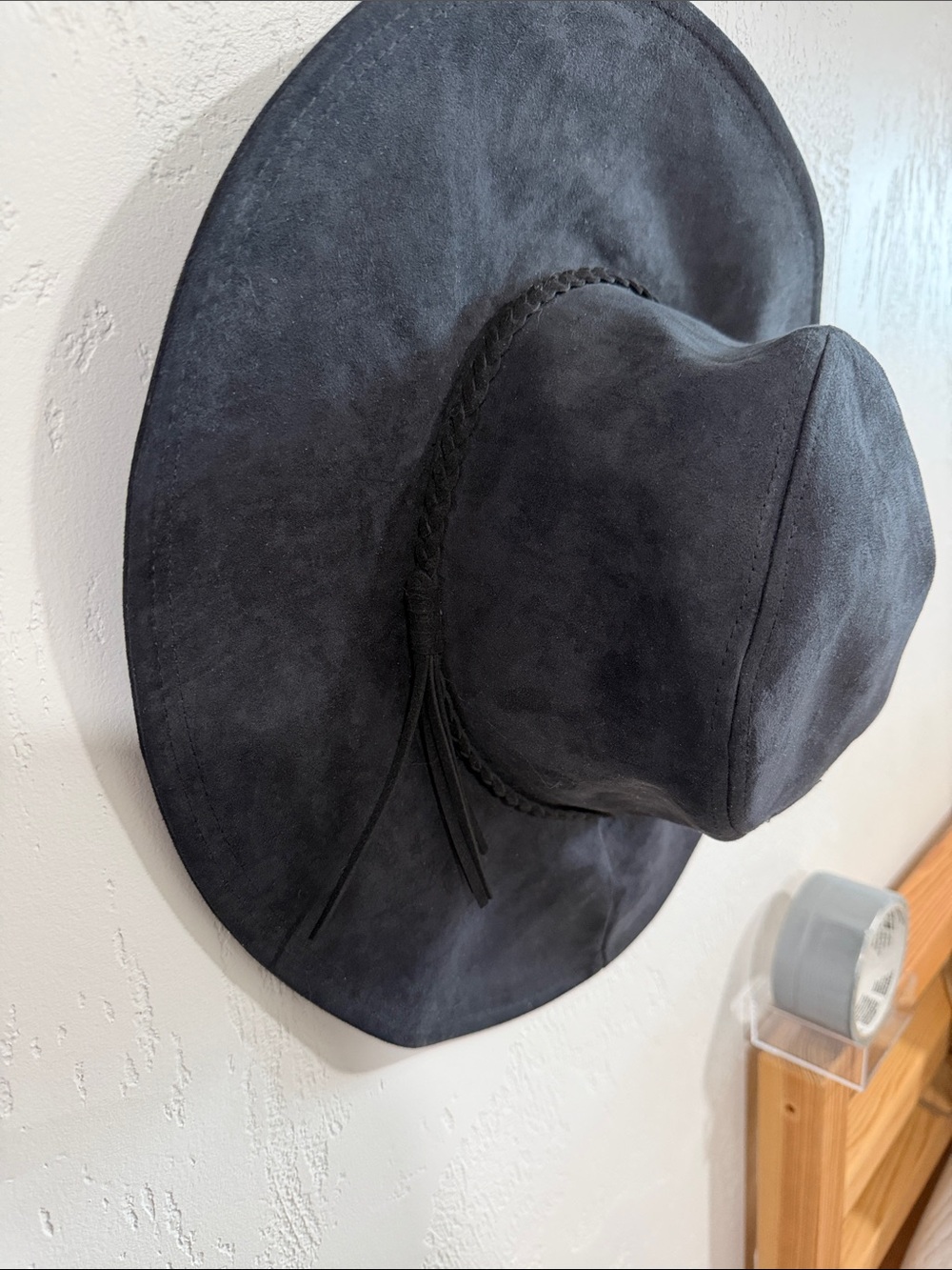 Lulu's Black Wide-Brim Suede Fedora Hat